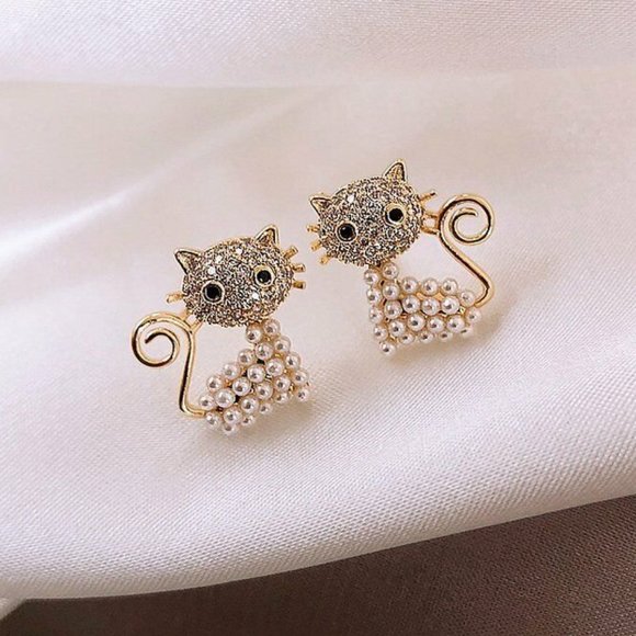 18K Yellow Gold Plated Cat Diamond Zircon Pearl Stud Earrings Party Gift - Picture 1 of 5